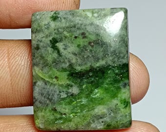 Diopside Cabochon: Natural Green Gemstone for Jewelry Making (45Cts, 27x22mm)