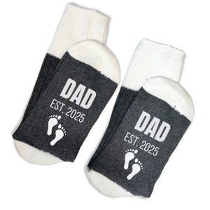 New Dad Gift - Dad established - Pregnancy Gift, New Mom Socks, Expecting Dad Gift, Pregnancy Announcement - 2025 - 2026
