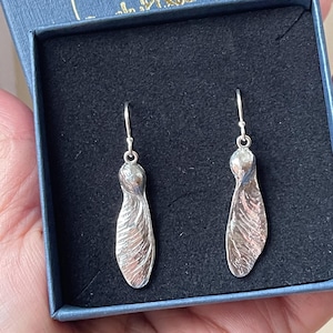 Platanen Samen Ohrringe: Handgemachter botanischer Schmuck