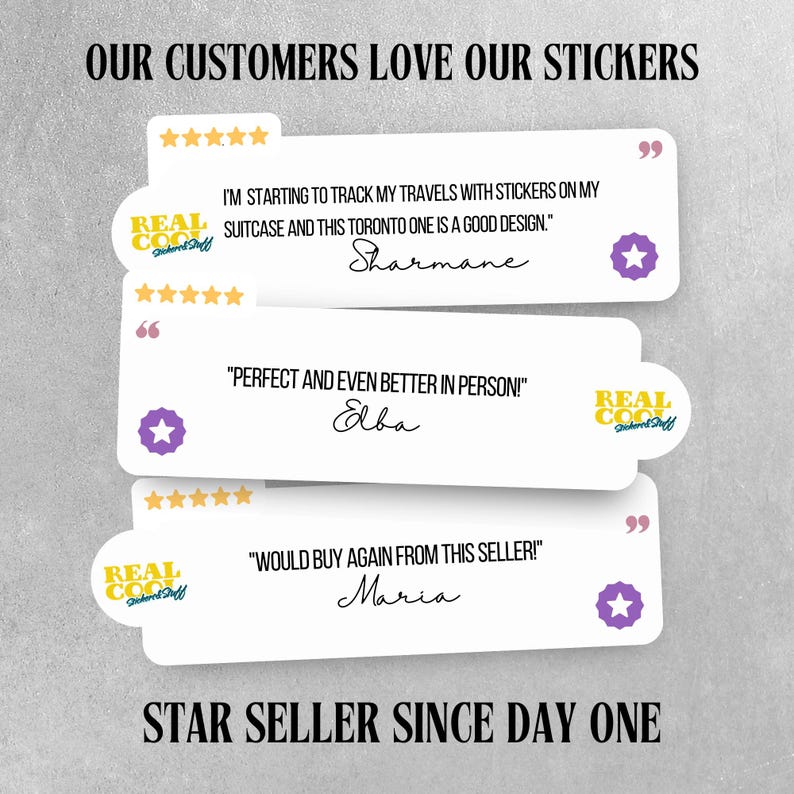 Puede incluir: La imagen muestra testimonios de clientes en burbujas de di&aacute;logo blancas con valoraciones por estrellas. El texto incluye "OUR CUSTOMERS LOVE OUR STICKERS" y "STAR SELLER SINCE DAY ONE". El logotipo de Real Cool Stickers es visible.