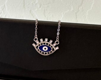 Collar de ojo malvado de plata esterlina con dije protector de esmalte fino