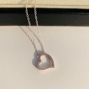 Collar de Cupido, collar rosa que cae corazón en plata de ley pura 925, collar de corazón delicado, regalo de San Valentín para sus seres queridos