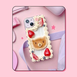Decoden-telefoonhoesje: teddybeerpannenkoek, slagroom en aardbeien afbeelding 2