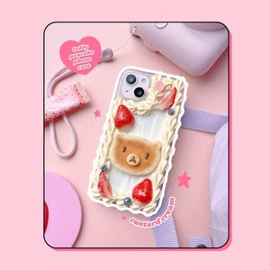 Decoden-telefoonhoesje: teddybeerpannenkoek, slagroom en aardbeien afbeelding 1
