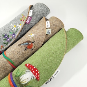 Großes Wald, Feld & Wiesen Sitzkissen aus Schurwollfilz 35cm Durchmesser mit handgefilzten Wolltieren