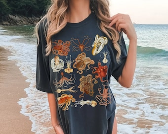 Vintage Octopus Shirt Octopi Collage Tshirt Cephalopod Lover Gift Beach Shirts Ocean Animal T-Shirt Science Gifts Teacher Shirts Kraken