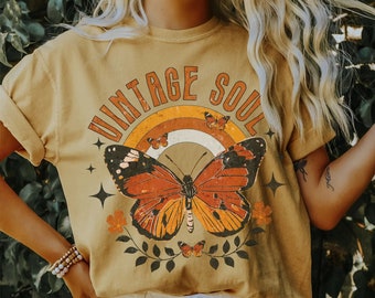 Boho Shirts Retro Butterfly T-Shirt Positivity Graphic Tees Mystical Aesthetic Tshirts Comfort Colors Size Up for Oversized Shirts