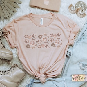Leopard Print Shirt Womens Cheetah Print Animal Print Cute Trendy Summer Tshirt Women&#39;s Graphic Tee Cute Fall Shirt Christmas Gift for Her