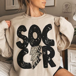 Soccer Sweatshirt Soccer Shirt for Mom Team Crewneck Sweatshirts Sports Support Game Day Coach Shirt Soccer Dad Aunt Nana School Pride Tee