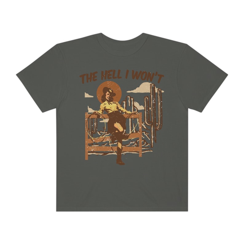Cowgirl Shirt Western Distressed Retro Graphic Tee Cowboy Tshirt Comfort Colors T-Shirt Oversized Vintage Rodeo Tee Country Songs T Shirt Pepper