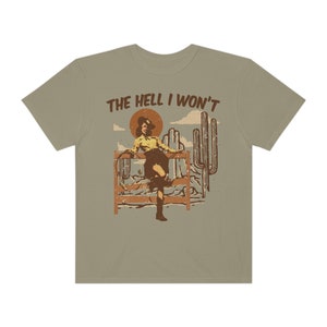 Cowgirl Shirt Western Distressed Retro Graphic Tee Cowboy Tshirt Comfort Colors T-Shirt Oversized Vintage Rodeo Tee Country Songs T Shirt Khaki