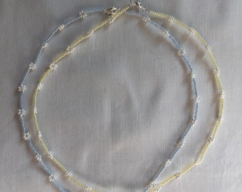 CHARLOTTE necklace / pearl necklace with flowers