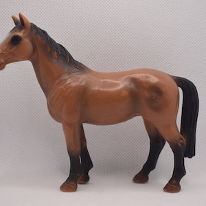 Retired Schleich Trakehner mare 2001