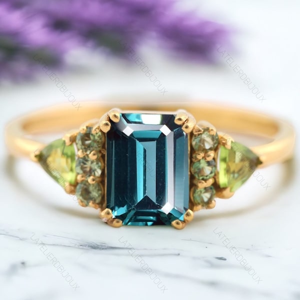 Emerald Cut Alexandrite Ring Peridot Ring Color Changing Gemstone Ring Statement Jewelry Elegant Design Wedding Gift Promise Ring for Her