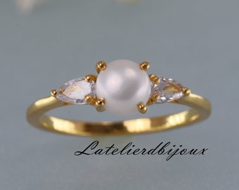 Pearl and Diamond Engagement Ring, Dainty Yellow Gold Ring, Dainty Pearl Ring, Pearl Promise Ring For Her, Anniversary Gift, June Birthstone