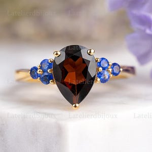 Pear Cut Garnet and Blue Sapphire Ring in Yellow Gold, Teardrop Engagement Ring, January Birthstone Jewelry, Unique Bridal Gift for Her