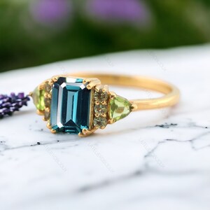 Emerald Cut Alexandrite Ring Peridot Ring Color Changing Gemstone Ring Statement Jewelry Elegant Design Wedding Gift Promise Ring for Her image 4