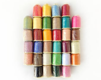 Silk thread box for miniature doll, 32 pieces of colorful thread
