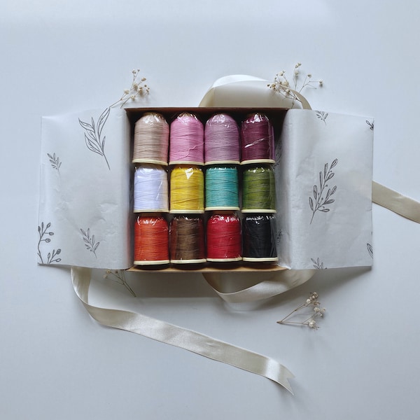 Boîte de fil de soie pour poupée miniature, 12 morceaux de fil coloré