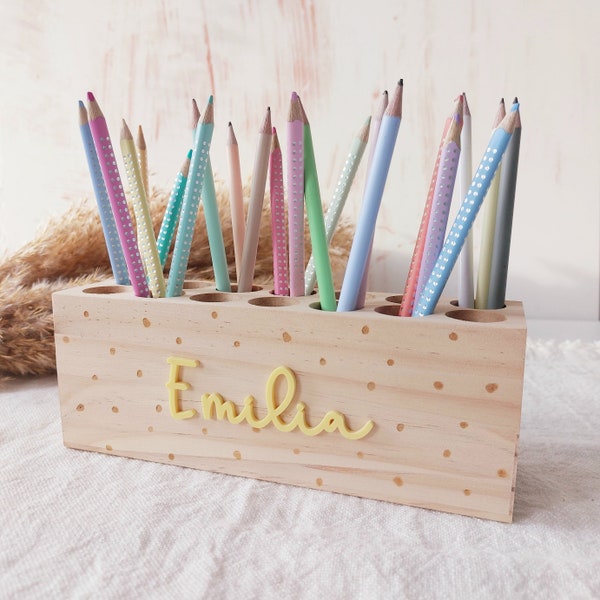 Porte-stylo enfant avec nom · Cadeau de scolarisation · Boîte à crayons pour enfants · Pot à crayons en bois · Écolier 2024 · Montessori
