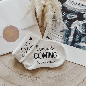 Baby sock "twins Coming soon" · Announcing pregnancy · Gemini · Gift · Baby · Grandma · Aunt · Twin pregnancy ·