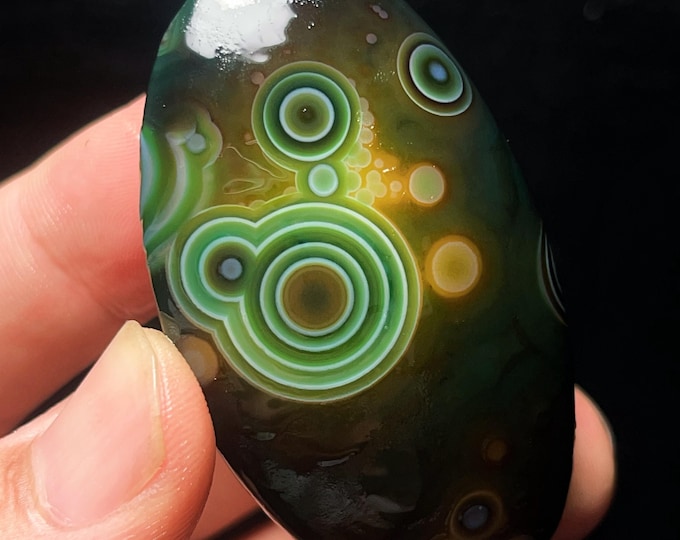 Featured listing image: AAAAA Beatiful Polished Silk Banded Agate Crystal From Madagascar /Healing Agate/Healing stone/ Energy L5702