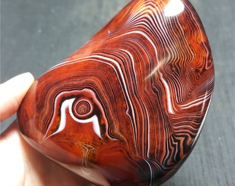 sardonyx palm stone Polished Silk Banded Agate Crystal From Madagascar/Healing Agate/Healing stone/ Energy