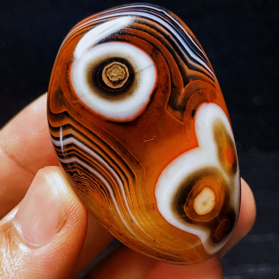 Pierre de Agate Madagascar 1.3kg 16cm | 65