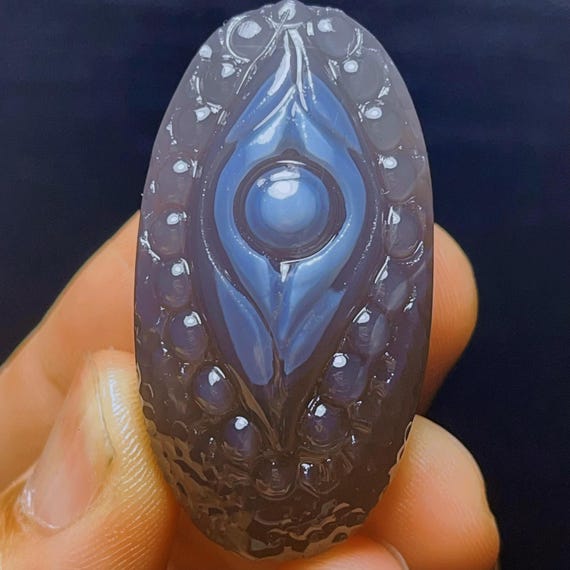 手作り彫刻ゴビ瑪瑙石：癒しのエネルギーギフト - Etsy 日本