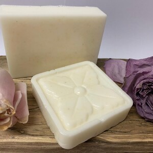 Pain de savon pour le corps à l'huile de noix de coco naturelle fait main - Livraison gratuite au Royaume-Uni image 7