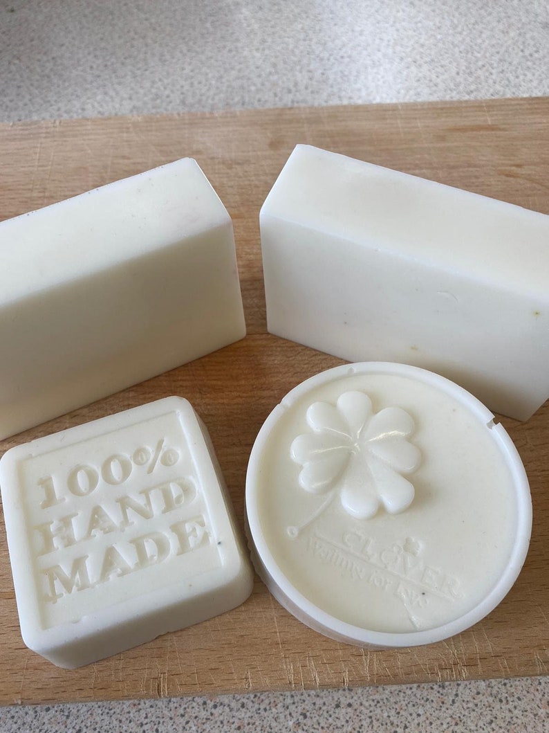 Pain de savon pour le corps à l'huile de noix de coco naturelle fait main - Livraison gratuite au Royaume-Uni image 3