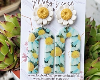 Daisy flower polymer clay earrings | Floral earrings | Botanical earrings | Spring earrings