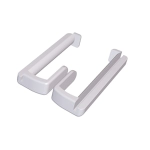Puede incluir: Dos soportes de papel de cocina de pl&aacute;stico blanco. Los soportes est&aacute;n dise&ntilde;ados para montarse debajo de un gabinete.