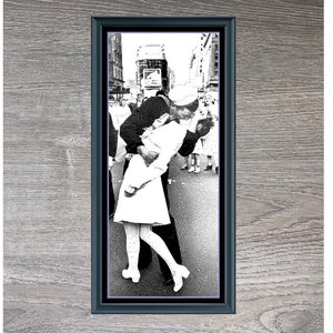 VJ Day Kiss Kreuzstichmuster: WWII Americana Blackwork (Digitaler Download)