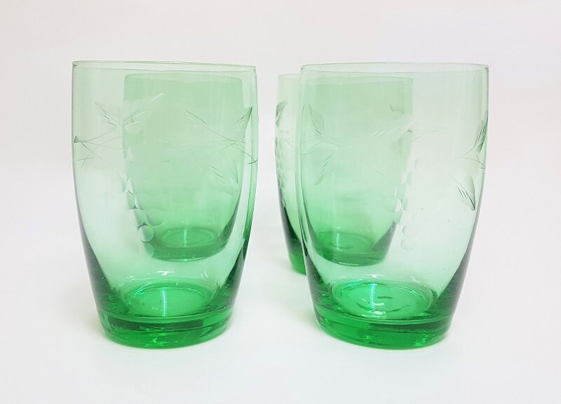 Set of 4 Green Depression Glass Tumblers Etched Grape Design Etsy