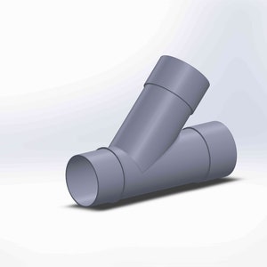 Pode incluir: Um encaixe de tubo em Y de plástico cinzento. O encaixe tem três aberturas, com uma angulada em aproximadamente 45 graus. O tubo tem um design cilíndrico liso e é provavelmente usado para sistemas de canalização ou drenagem.
