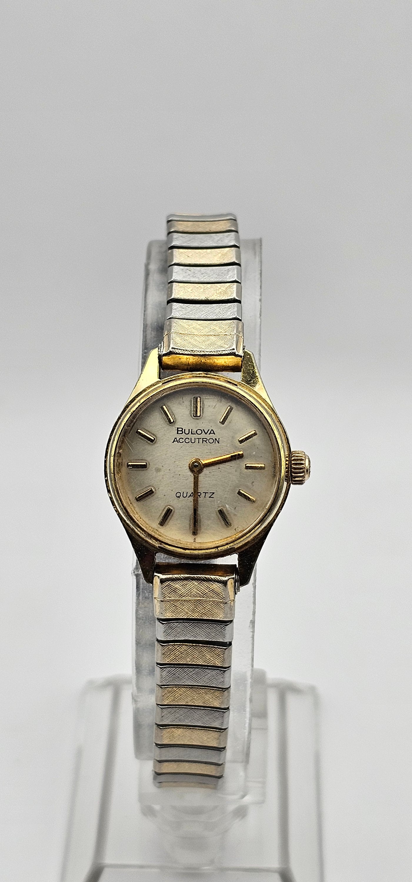Rare Classy Ladies Bulova Accutron N7 Quartz 10K Gold RGP