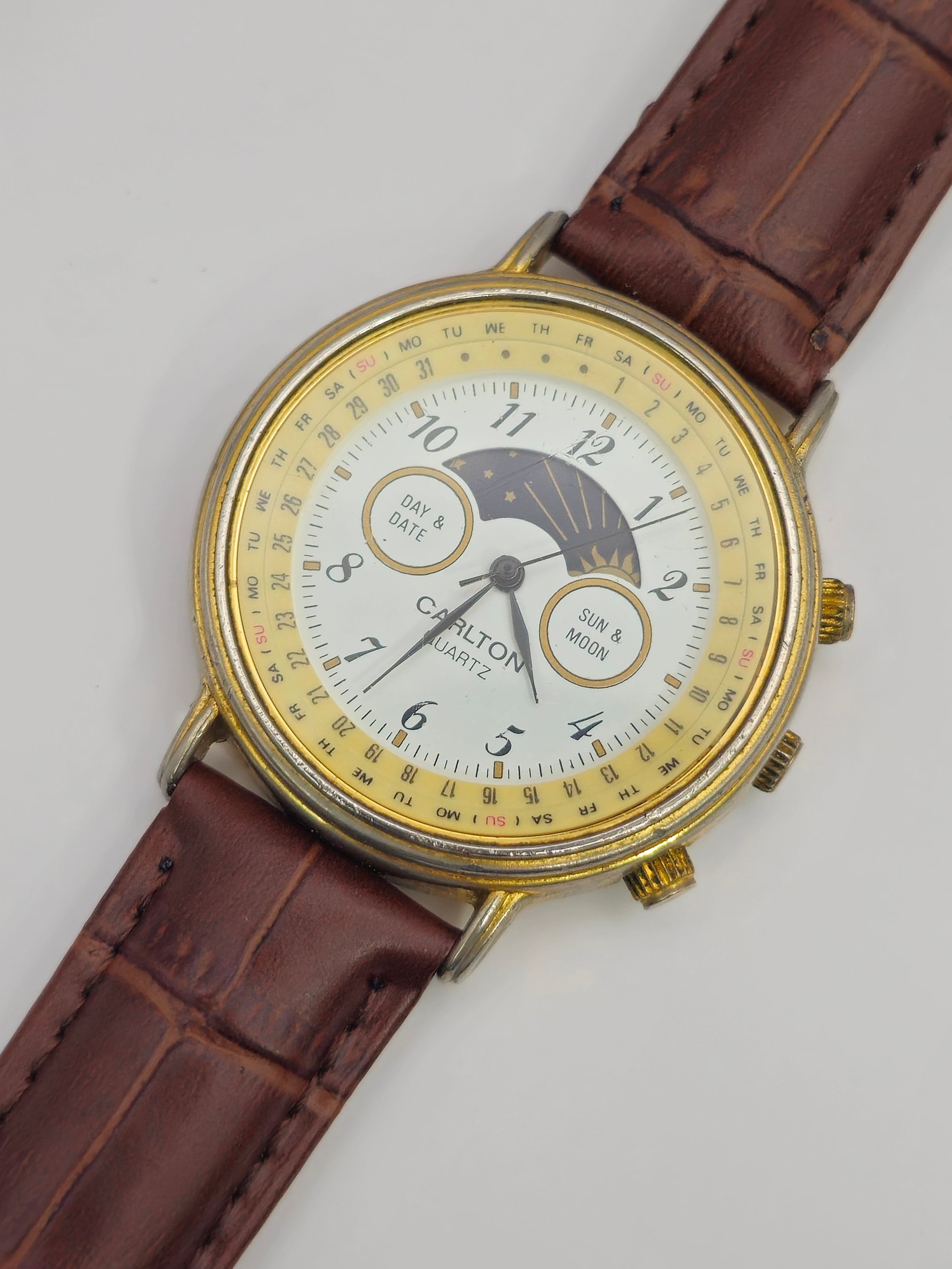 Carlton quartz best sale watch