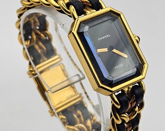 A Beautiful 1987's CHANEL Paris Premiere XL Size Gold Plated A Beautiful 1987's CHANEL Paris Premiere XL Size Gold Plated