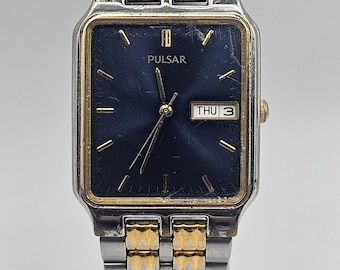 A Vintage Two Tone Gold/silver Tone Pulsar by Seiko Classic Men