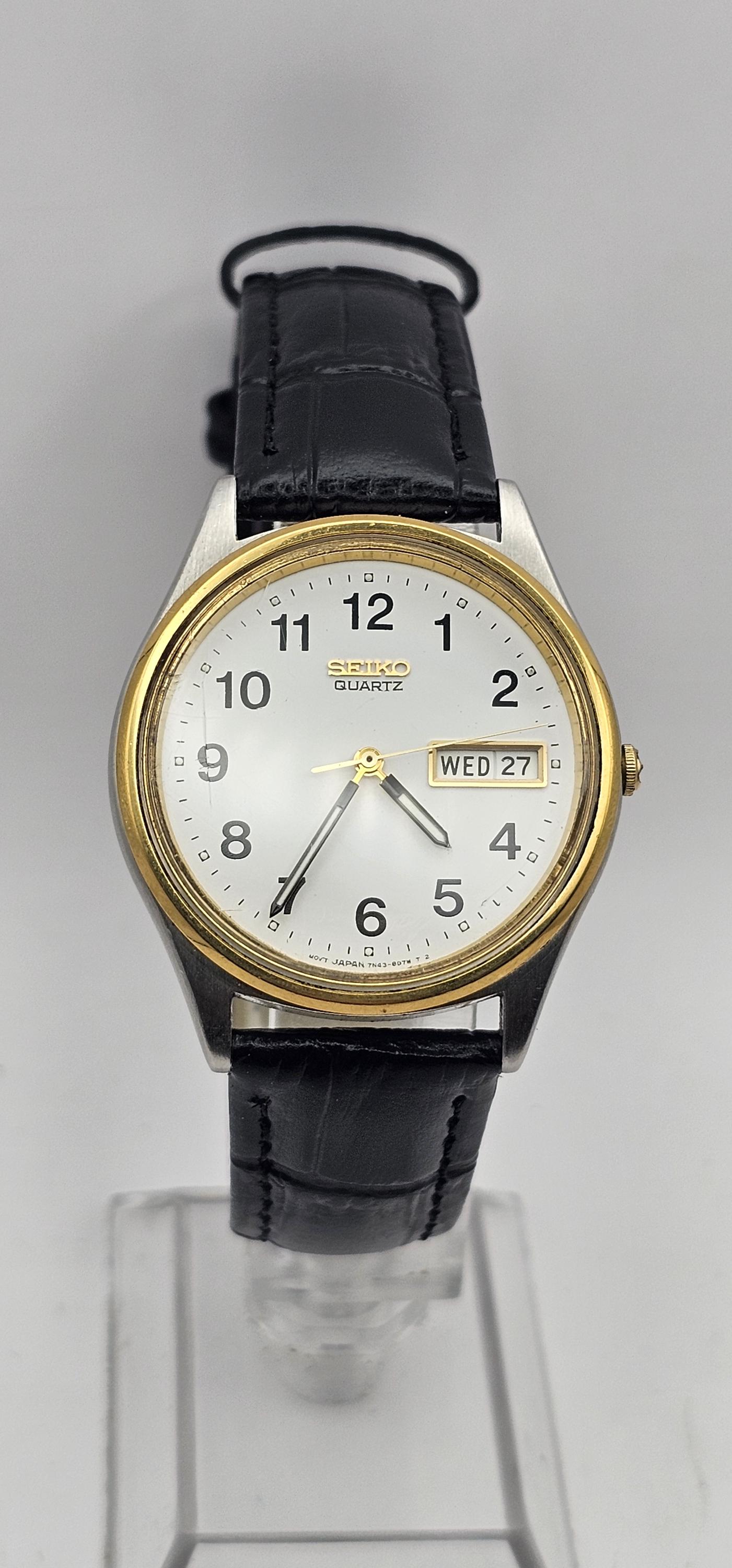 Vintage Seiko Day Date Two Tone Silve and Gold Mens Watch 