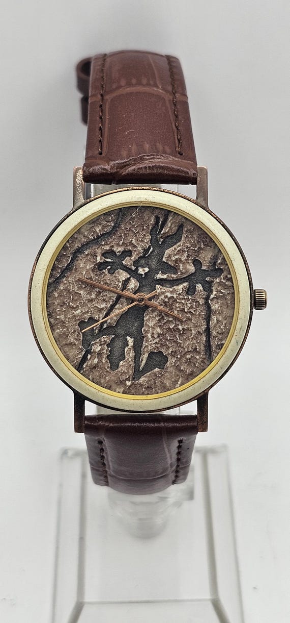 Vintage Warner Bros  Looney Tunes  by fossil watch Collectible Wile E Coyote, rock dial, leather strap, new battery, Gift for him/her