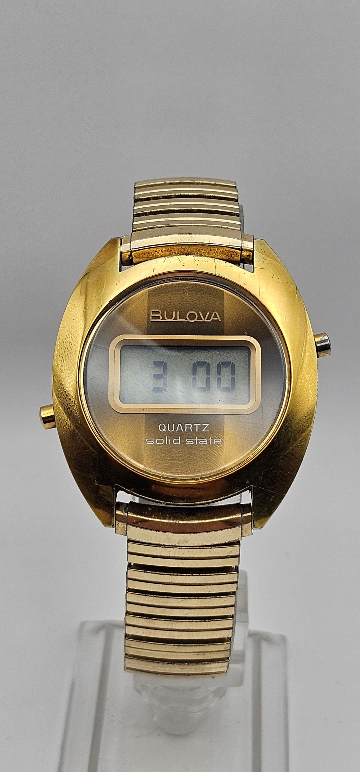 Rare 70s Mens Bulova N7(1977) LCD Quartz Solid State Vintage