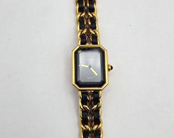 A Beautiful 1987's CHANEL Paris Premiere XL Size Gold Plated A Beautiful 1987's CHANEL Paris Premiere XL Size Gold Plated