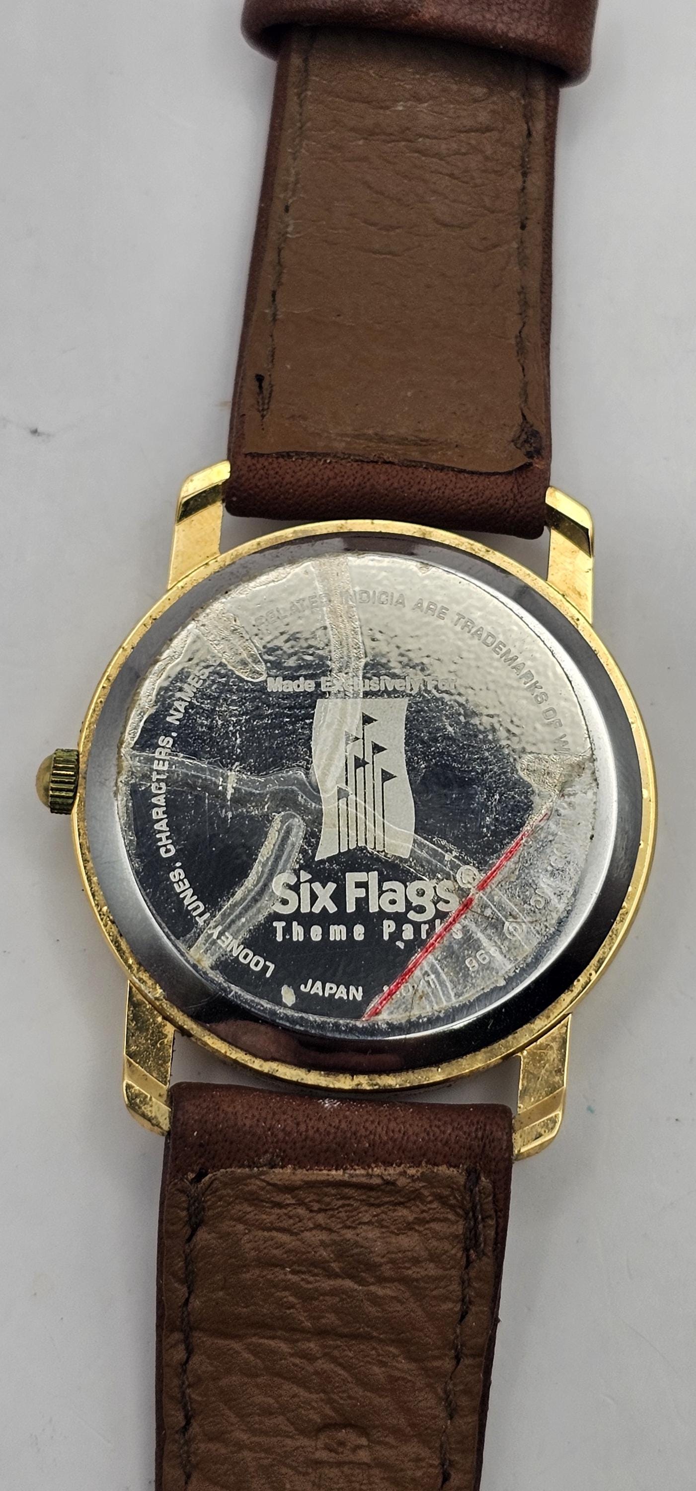 Vintage Warner Bros Looney Tunes Watch Collectible Wile E 