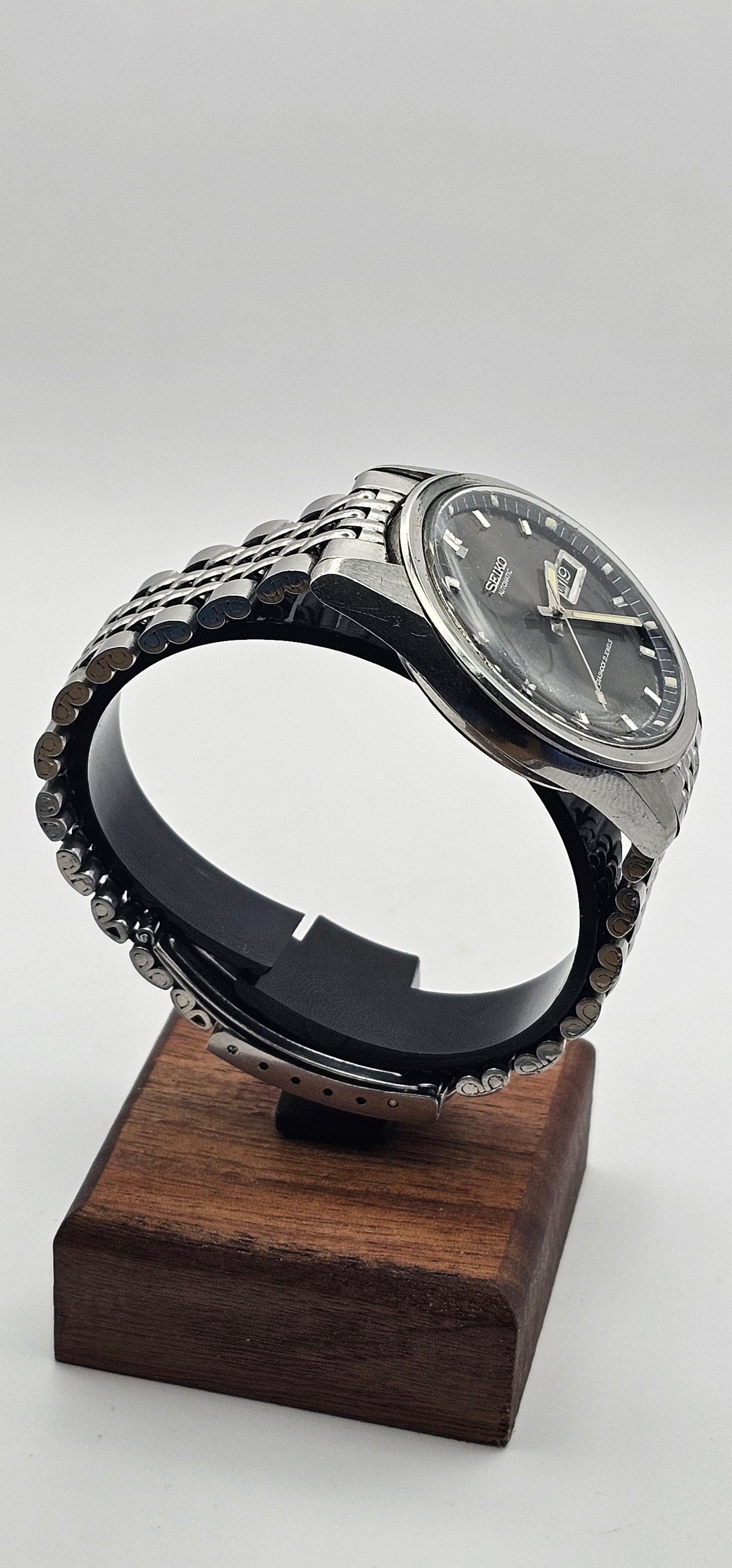 Vintage and Rare Seiko 5 JDM Sportmatic Diashock 21 Jewels