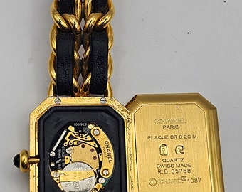 A Beautiful 1987's CHANEL Paris Premiere XL Size Gold Plated A Beautiful 1987's CHANEL Paris Premiere XL Size Gold Plated