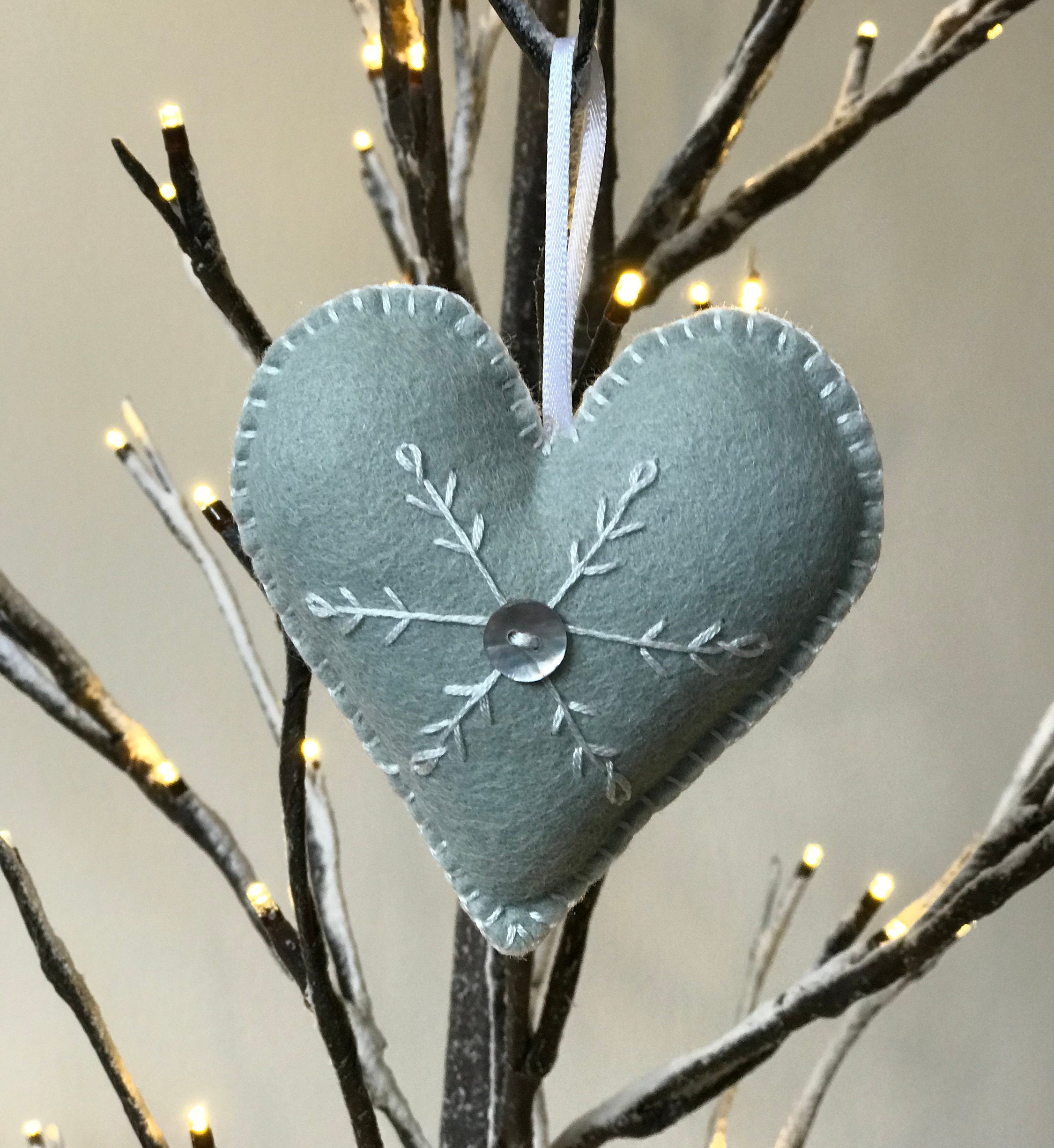 Handmade Felt Embroidered Heart Christmas/valentine Decorations - Etsy