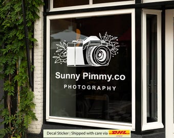 Calcomanía con el logotipo de un estudio fotográfico, dibujada a mano, para escaparates y paredes. Rótulos de vinilo adhesivo con texto personalizado para negocios.