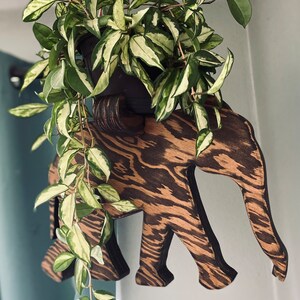 Elephant plant hanger, wood planter, indoor plant hanger, plant shelf, elephant decor, plant accessories, gift for plant lover, plant stand image 2